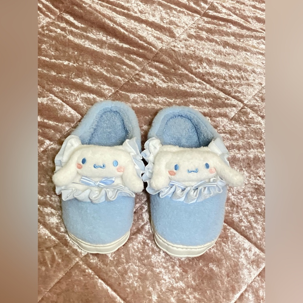 New Sanrio Cinnamoroll Cozy Plush Slippers